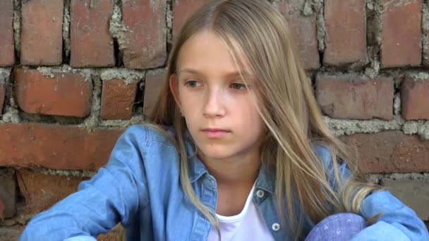 Sad Child, Not Playing Alone Kid, Unhappy Thoughtful Girl in Outdoor in Park — Stock Video