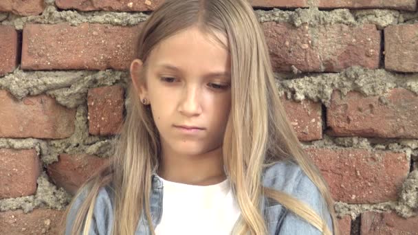 Sad Child, Not Playing Alone Kid, Unhappy Thoughtful Girl in Outdoor in Park — Stock Video