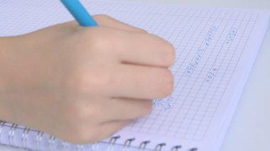 Çocuk Yazma, Okuma, Düşünceli Çocuk, Düşünceli Öğrenci Kız