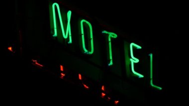 Şehir Gece Hayatı 'nda Motel Reklamcılığı, Gece Reklamcılığı