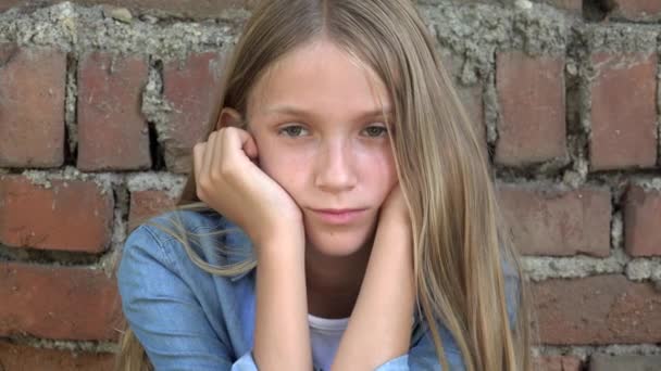 Sad Child, Not Playing Alone Kid, Unhappy Thoughtful Face Girl Outdoor in Park — Stock Video