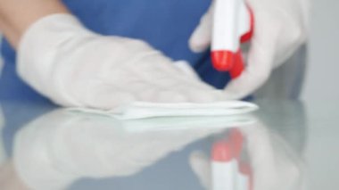 Coronavirüs Salgınında Dezenfekte Yüzeyi, Covid-19 Hastalığı Hastanelerinde Dezenfektan