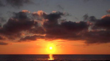 Sunset Beach Timelapse, Sunrise on Seashore, Ocean View at Sundown, Traveling in Tatil in Summer