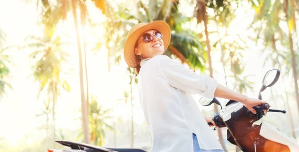 Happy Smiling Woman Straw Hat Sunglasses Riding Motorbike Palm Trees — Stock Photo, Image
