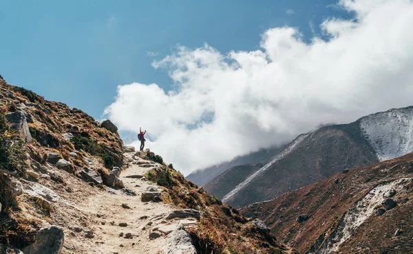 Junge Wanderin Backpacker Beim Wandern Während Der Hochgebirgsroute Everest Base — Stockfoto