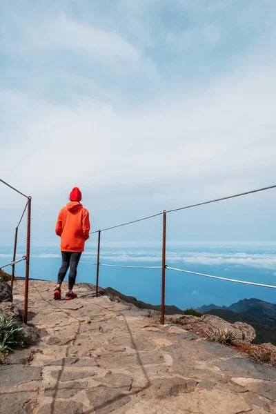 Portekiz Madeira Adası Nın Yüksek Zirvesi Olan Pico Ruivo Dağı — Stok fotoğraf