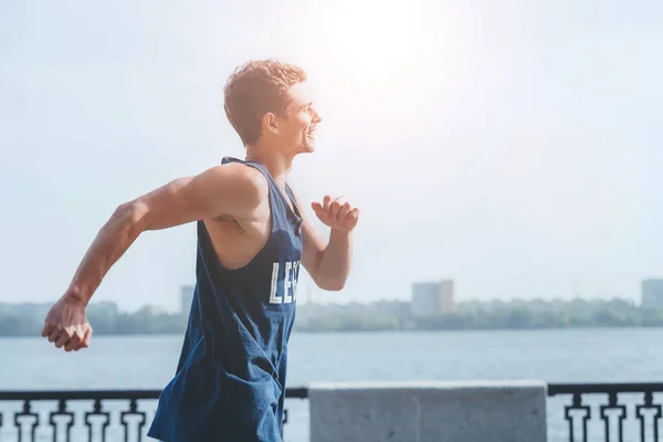 Active Athlete Muscular Young Man Dressed Sleeveless Shirt Running River — Stock Photo, Image