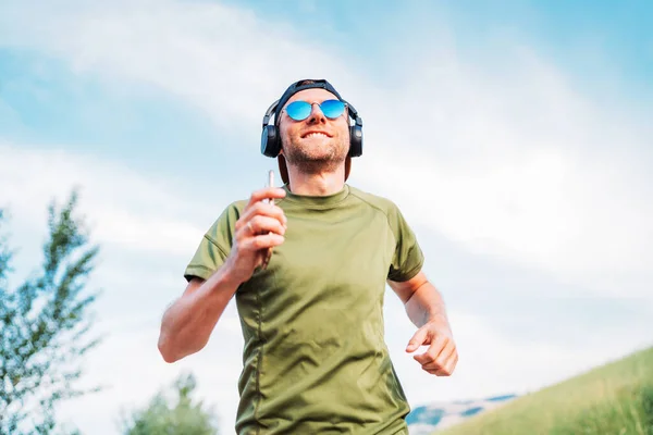 Bearded Man Baseball Cap Wireless Headphones Blue Sunglasses Cheerful Smiling — Stock Photo, Image