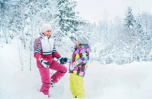 Happy Smiling Mother Daughter Portrait Snow Forest Happy Parents Kids — Stock Photo, Image