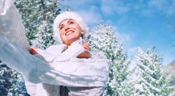 Happy Smiling Woman Portrait Knitwear Fur Hat Enjoying Cup Hot — Stock Photo, Image