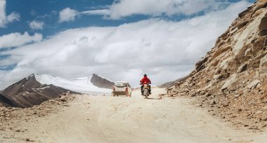 Hint Himalaya 'da dağ geçidi yolu, Kuzey Hindistan, Ladakh