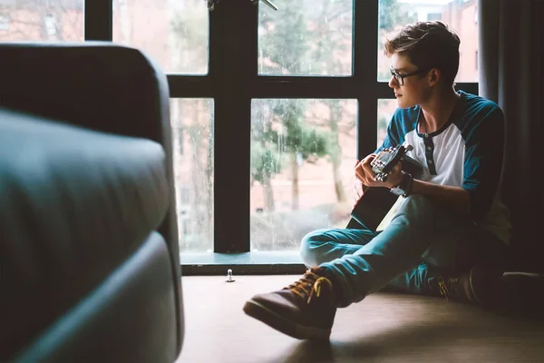 Yong Guy Plays Guitar Sitting Floor Living Room — Stock Photo, Image