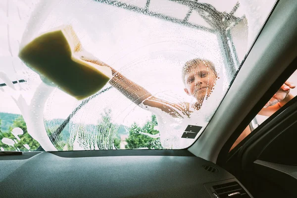 Boy Washes Front Car Window Sponge — Stock Photo, Image