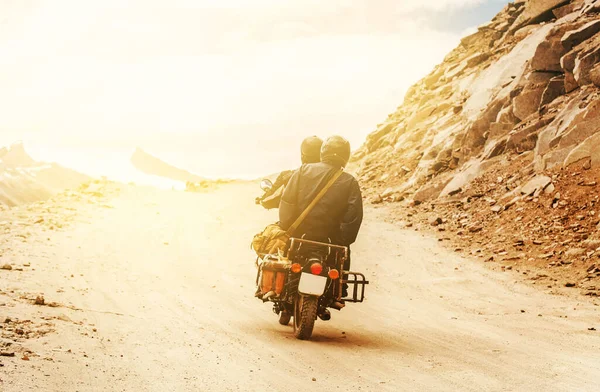 Les Voyageurs Moto Roulent Sur Les Routes Indiennes Himalaya — Photo