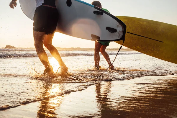 Son Father Surfers Run Ocean Waves Surfing Boards — Stock Photo, Image