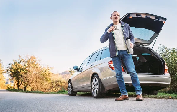 Conductor Tiene Una Pausa Para Café Carretera — Foto de Stock