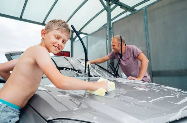 Boy Helps His Father Wash Car Simply Home Work Child — Stock Photo, Image