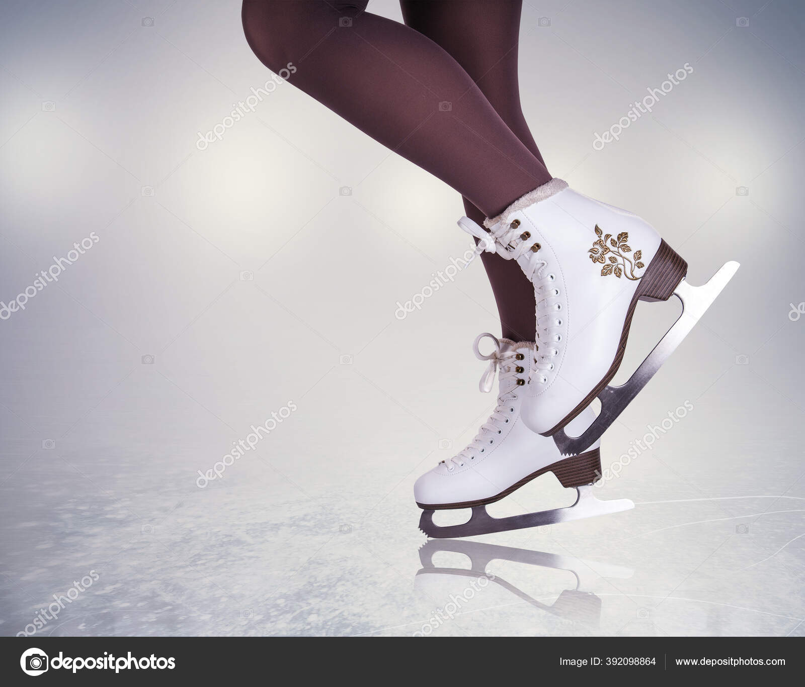 Patas Botas Patinaje Hielo: fotografía de stock © solovyova #392098864 Depositphotos