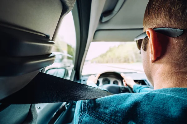 Man Fastened Safety Belt Drives Car — Stock Photo, Image