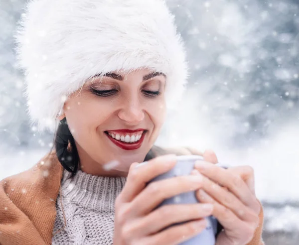Woman Cup Hot Tea Snow Forest — Stock Photo, Image