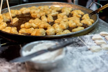 Çin Donut veya Çin Ekmek sopa. Beyaz Şeker Sünger Kek, yağda kızartılmış pasta