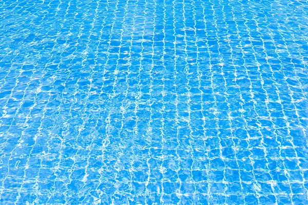 Superficie Acqua Blu Piscina Con Riflesso Del Sole Ondata Onde — Foto Stock