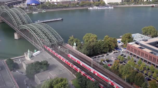 Video Del Puente Del Tren Río — Vídeo de stock