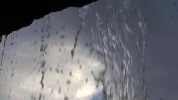 Βίντεο Του Ουρανού Κοντά Καταρράκτης — Αρχείο Βίντεο