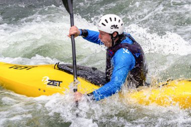 Liptovsky Mikulas, Slovakya - 24 Haziran: Aşırı Kano slalom ICF Dünya Kupası'nda ilk tur 24 Haziran 2018 yılında Liptovsky Mikulas
