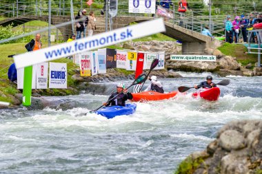 Liptovsky Mikulas, Slovakya - 24 Haziran: Aşırı Kano slalom ICF Dünya Kupası'nda ilk tur 24 Haziran 2018 yılında Liptovsky Mikulas