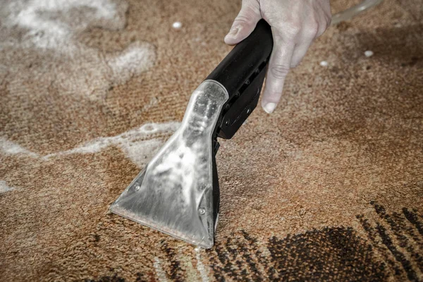 Mattrengöring Med Professionella Utvinning Spray Cleaner — Stockfoto