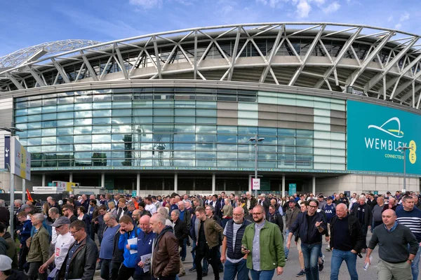 Londres Reino Unido Mayo Aficionados Frente Estadio Fútbol Wembley Mayo — Foto de Stock