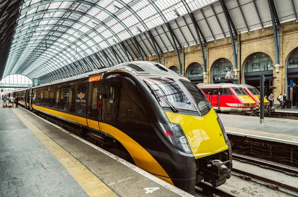 Londres Reino Unido Mayo Trenes Plataforma King Cross Station Mayo — Foto de Stock