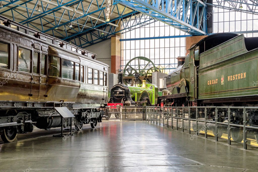YORK, INGLATERRA 16 DE MAYO Trenes históricos en el Museo Nacional