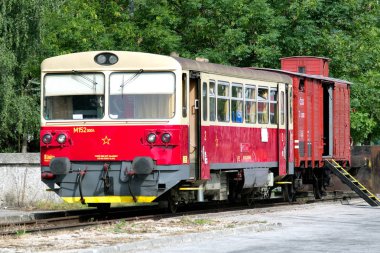 Ruzomberok, Slovakya - Haziran 9: Korytnicka 9 Haziran 2018 yılında Ruzomberok şehir merkezinde çağrıda eski tren