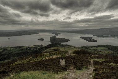 Loch Lomond, İskoçya üzerinde konik Tepesi'nden görüntülemek