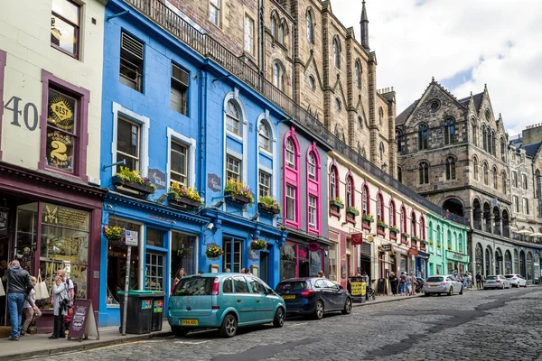 Edinburgh, İskoçya - 19 Mayıs: Victoria street üzerinde 18 Mayıs 2019 Edinburgh şehir merkezinde