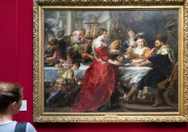 Edinburgh Scotland May Woman Looking Peter Paul Rubens Painting Feast — стоковое фото