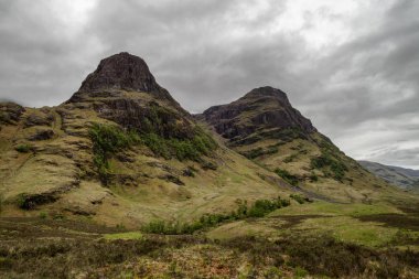 Glen Coe, İskoçya'da üç kız kardeş dağlar. Dağ manzarası