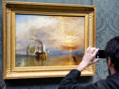 Joseph Mallord William Turner'ın resmini bakarak ziyaretçi 