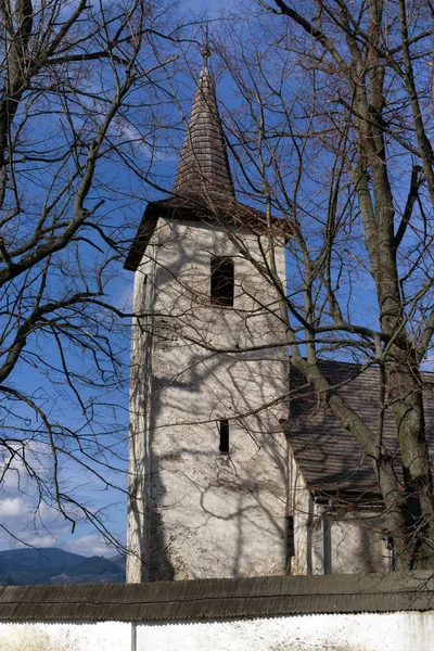 Igreja gótica de Todos os Santos Ludrova, Eslováquia — Fotografia de Stock