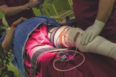 Bacak ameliyatı sonrası hasta