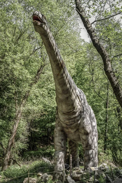 Modell des Dinosauriers Diplodocus — Stockfoto