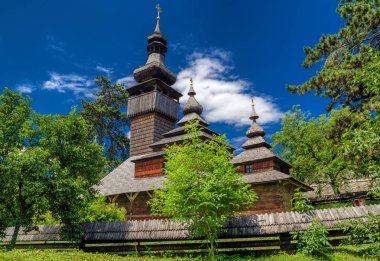Ukrayna'da kırsal ahşap kilise