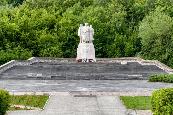 Heroes Memorial Dargov, Slovakien — Stockfoto
