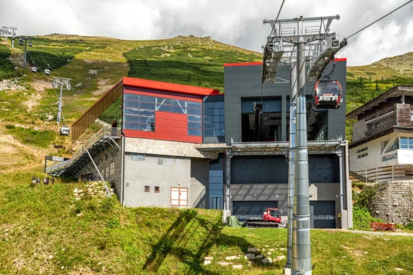 Horna Lehota Slovakia August 2020 Utsikt Från Kabinbanan Linbanestationen Semesterorten — Stockfoto