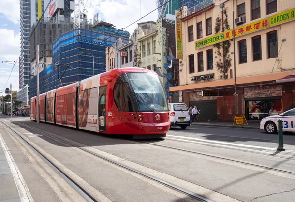 Modern Melbourne şehir daire tramvay hizmeti hangi geçerken turistik merkezi iş bölgesinde faaliyet göstermektedir. Avustralya - 11/04/18