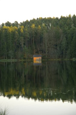 Ahşap ev Saissersee Gölü, Carinthia, Avusturya