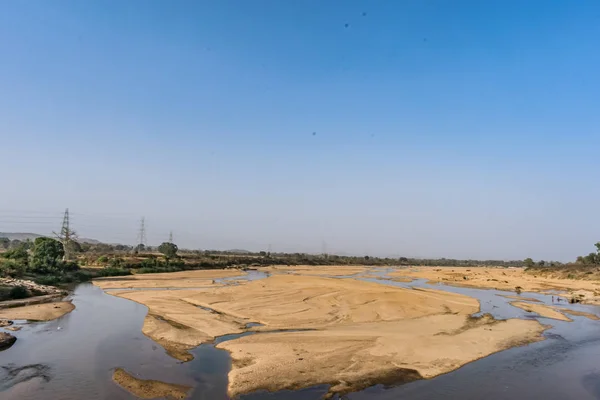 Indian River Met Schoon Water Zanderige Bed Met Raster Voedingskabel — Stockfoto