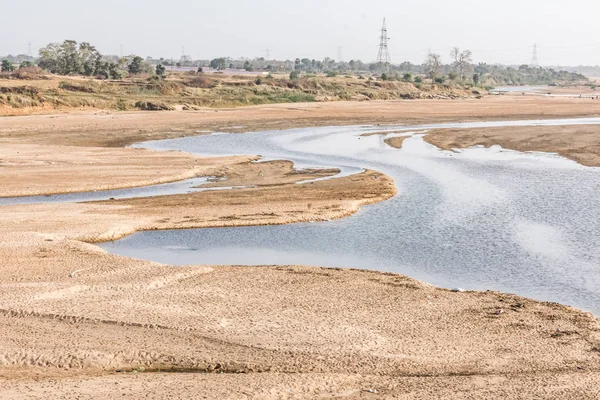 Indian River Met Schoon Water Zanderige Bed Met Raster Voedingskabel — Stockfoto